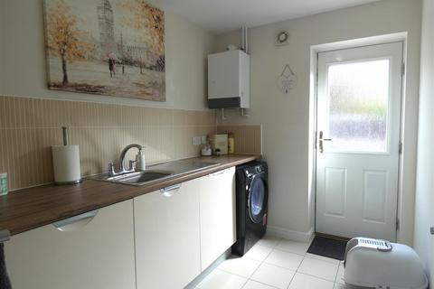 3 bedroom end of terrace house for sale - Clough Drive, Burton-On-Trent