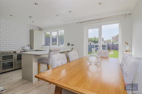 4 Varney Close, Cheshunt, Waltham Cross, EN7 6LU