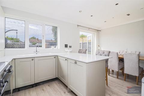 4 Varney Close, Cheshunt, Waltham Cross, EN7 6LU