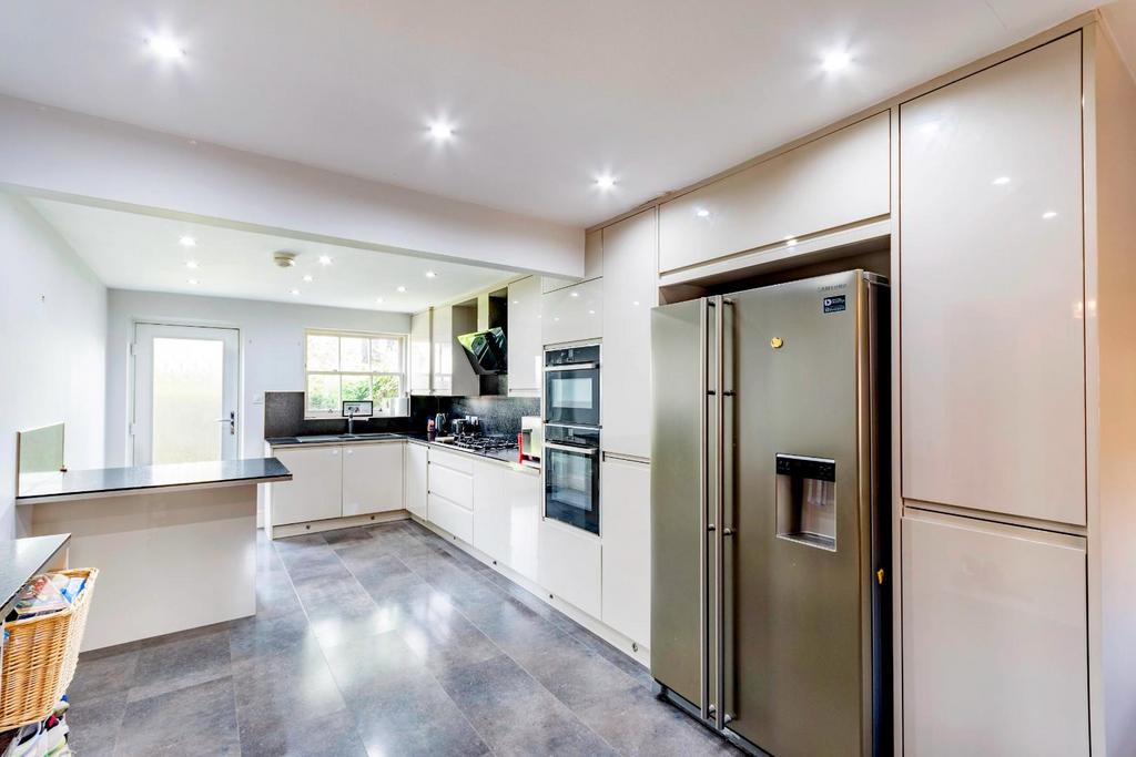 Pemberton Grove, Bawtry, Doncaster 4 bed mews for sale £375,000