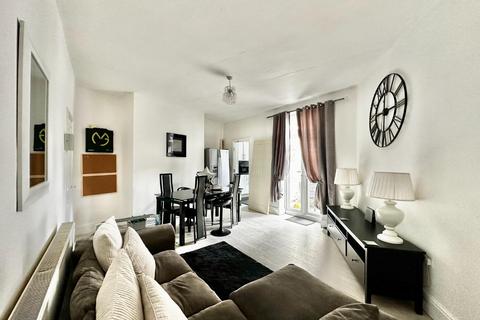 84 Blenheim Road, Barnsley, S70 6AR
