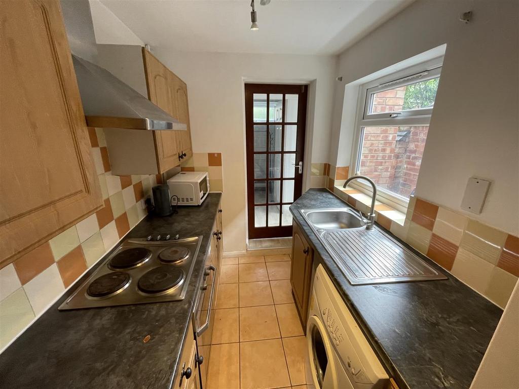 Fitted kitchen