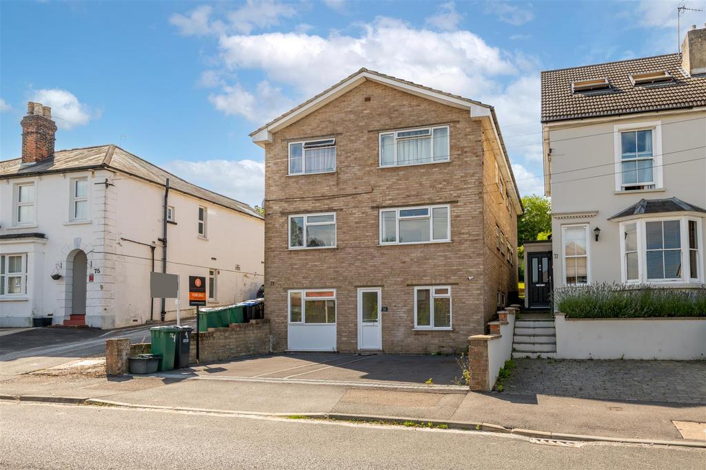 73 Earlswood Road front externals-5.jpg