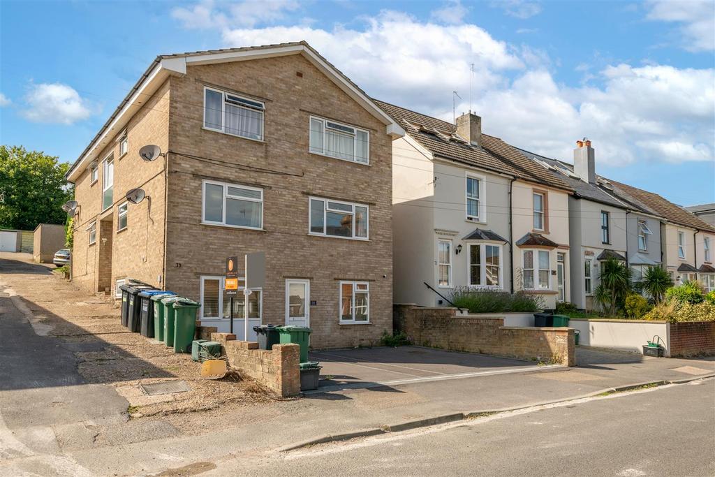 73 Earlswood Road front externals.jpg