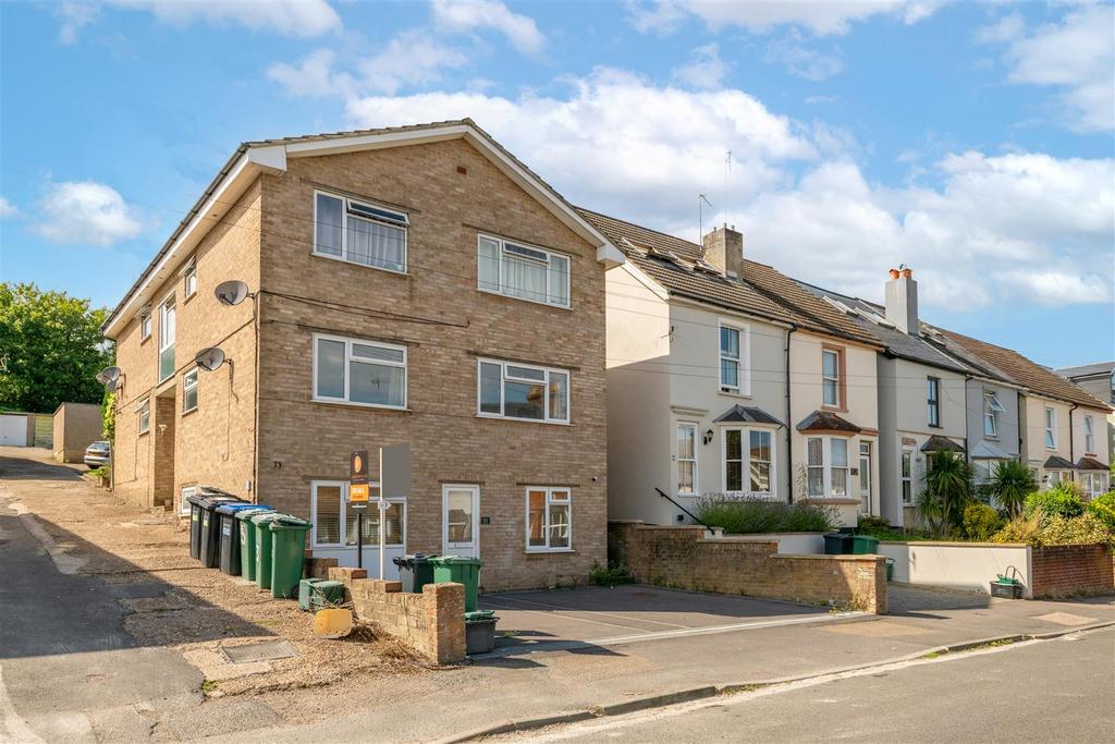 73 Earlswood Road front externals-2.jpg