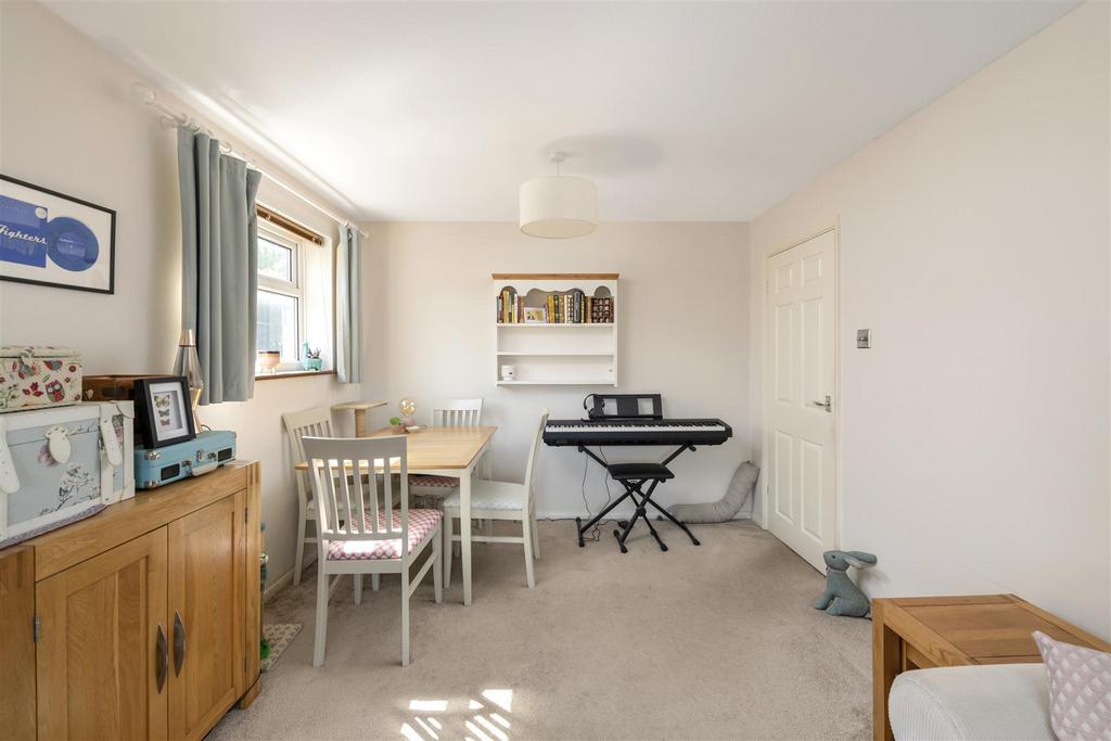 Flat2 73 Earlsbrook Road internals9 3.jpg