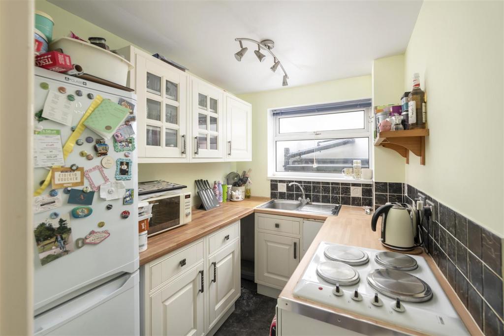 Flat2 73 Earlsbrook Road internals1 3.jpg