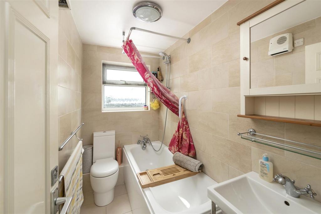 Flat2 73 Earlsbrook Road internals2 2.jpg
