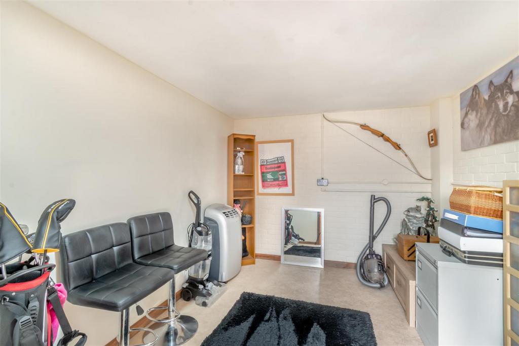 8566053-interior23.jpg
