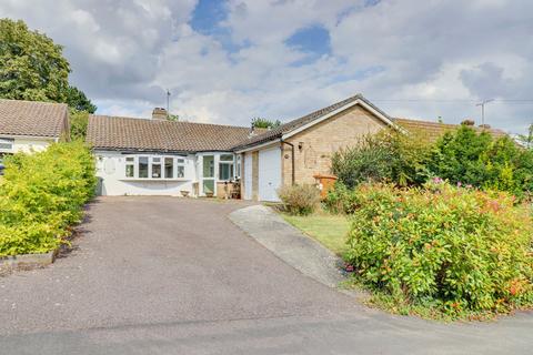 3 bedroom bungalow for sale - Sheering Mill Lane, Sawbridgeworth, CM21