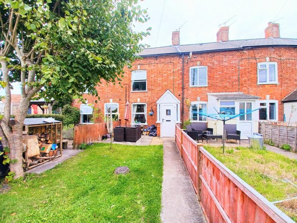 Crow Meadow, Kingswood, WottonUnderEdge 3 bed cottage for sale £240,000