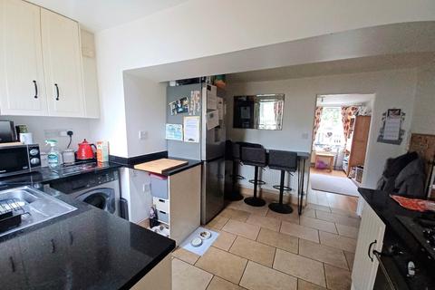 4 Crow Meadow, Kingswood, Wotton-under-edge, GL12 8RX
