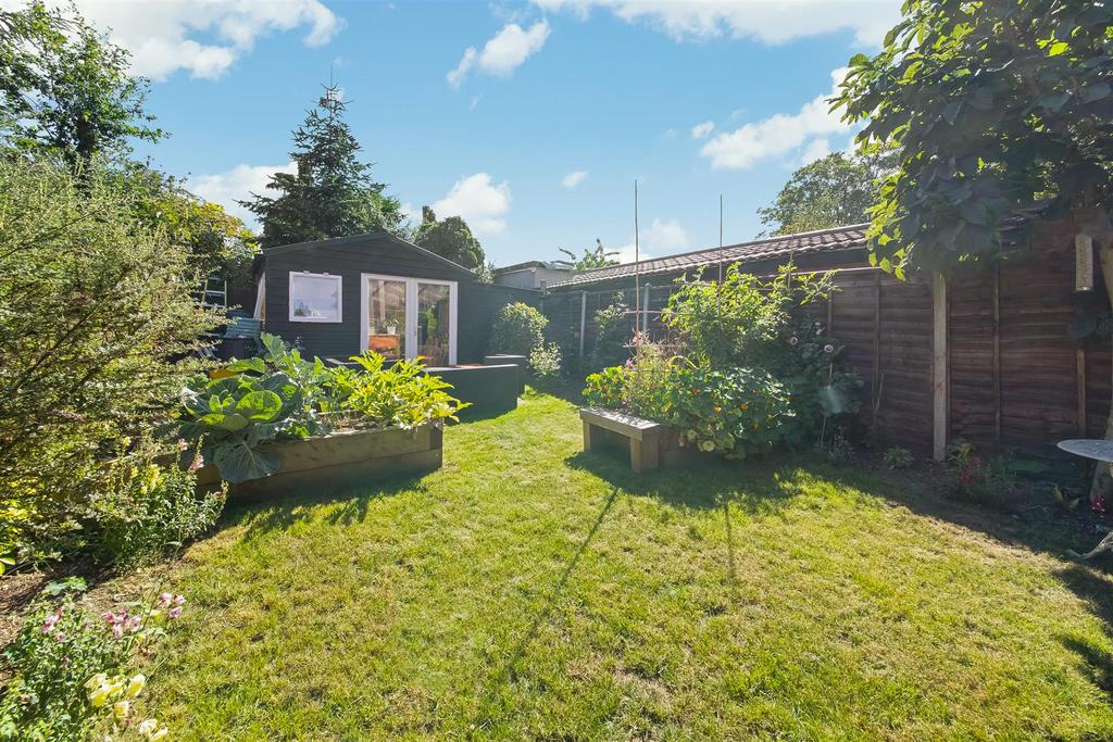 West facing garden/workshop