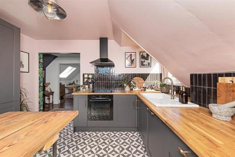 6c Langley Road, Beckenham, BR3 4AD