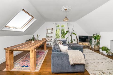 6c Langley Road, Beckenham, BR3 4AD