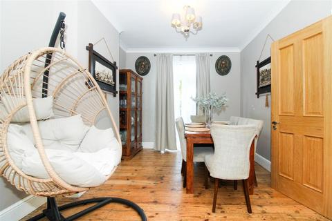 3 bedroom house for sale - Holcombe Road, London