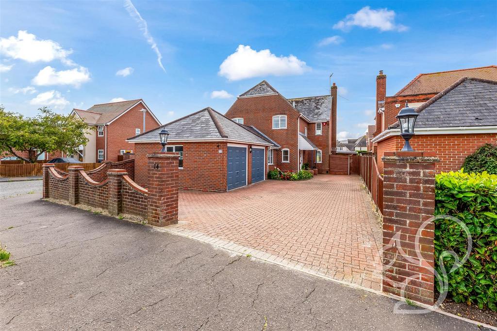 Fingringhoe Road, Colchester CO5 4 bed house for sale £575,000