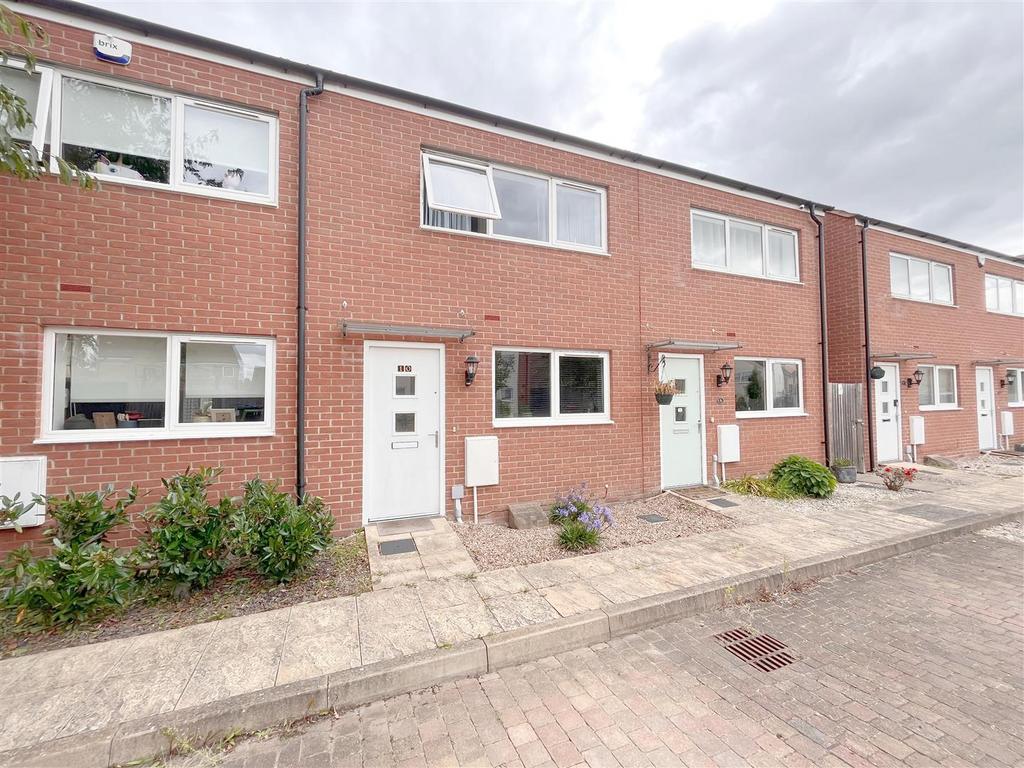 Hulme End, Broughton, Milton Keynes 2 bed terraced house £1,100 pcm