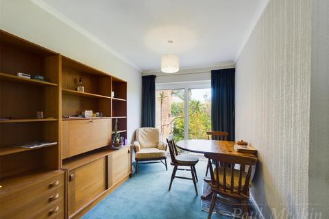 163 Croham Valley Road, South Croydon, CR2 7RE