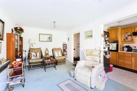 1 bedroom retirement property for sale, Westminster Court, Wanstead