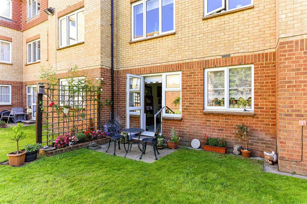 4 Westminster Court-10.JPG