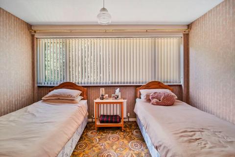 18 Amberley Grove, London, SE26 6DG