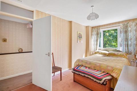 18 Amberley Grove, London, SE26 6DG