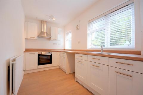 27 Wensor Avenue, Beeston, Nottingham, NG9 2HT