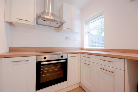 27 Wensor Avenue, Beeston, Nottingham, NG9 2HT