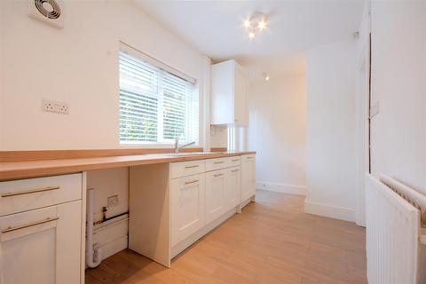 27 Wensor Avenue, Beeston, Nottingham, NG9 2HT