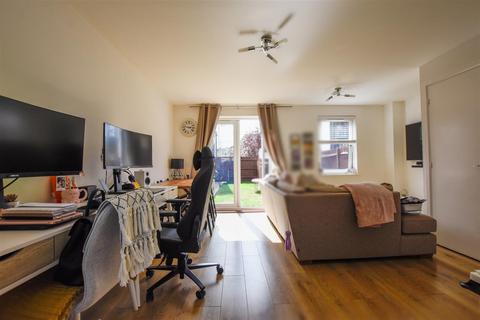 20 Cloud Close, Dartford, DA1 5QU