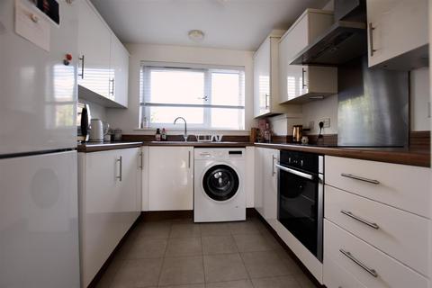 20 Cloud Close, Dartford, DA1 5QU