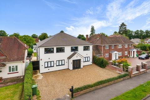 4 Sutton Avenue, Slough, SL3 7AW