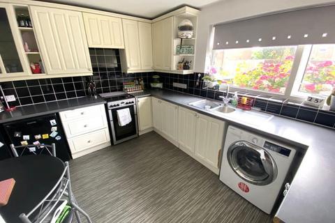 30 Dore Close, Northampton, NN3 8PZ