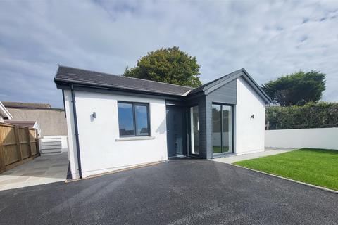 2 bedroom detached bungalow for sale, Upper Hill Park, Tenby