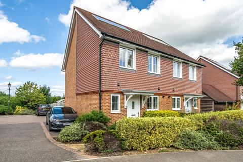2 bedroom semi-detached house for sale - Honeysuckle Drive, Billingshurst, RH14