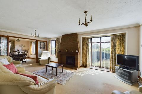 17 Booton Road, Cawston, Norwich, NR10 4AH