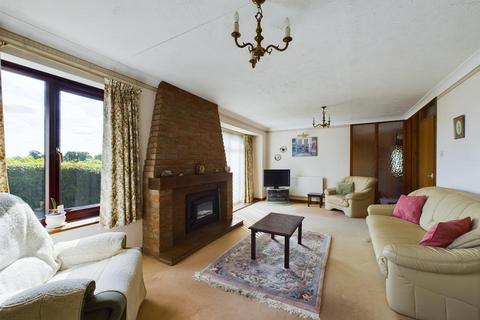 17 Booton Road, Cawston, Norwich, NR10 4AH