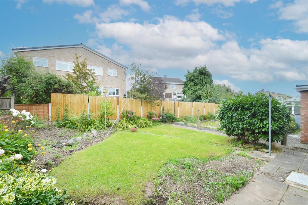 Boscobel Drive, Shrewsbury 3 bed semidetached house for sale £235,000