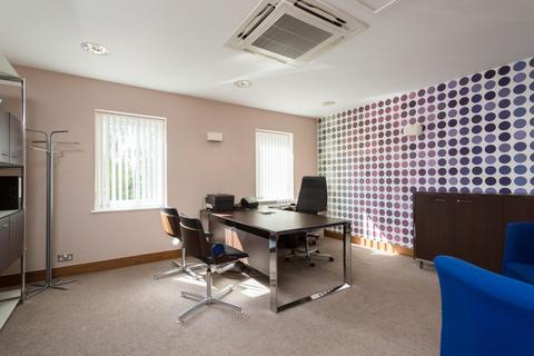 Office to rent - First Floor Suites, Pavilion 2000, Amy Johnson Way, Clifton Moorgate, York