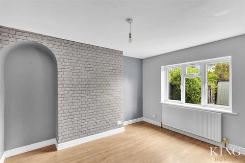 3 Highfield Road, Studley, B80 7RA