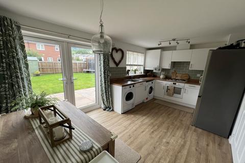 3 bedroom end of terrace house for sale, Bretherton Way, Llantilio Pertholey, Abergavenny, NP7