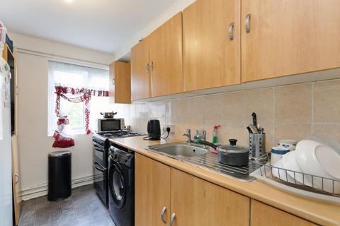 2 bedroom flat for sale, Harford House, Camberwell, SE5