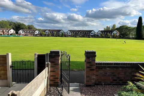 3 Boundary Green, Denton, Manchester, M34 3BY