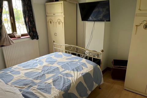 3 Boundary Green, Denton, Manchester, M34 3BY