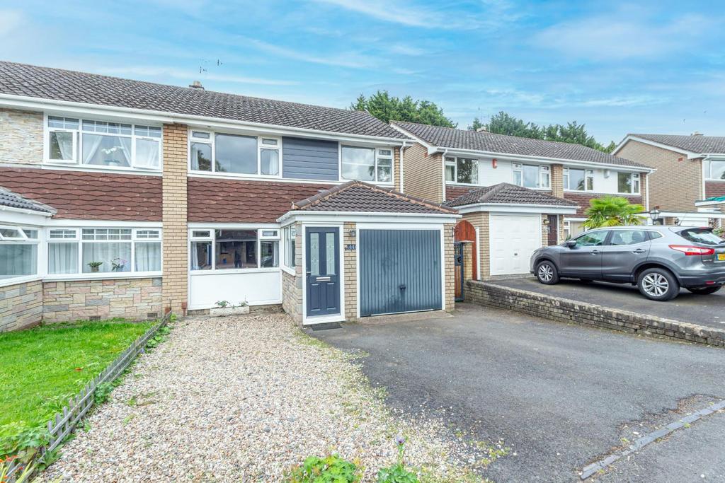 Teasdale Way, Stourbridge 3 bed semidetached house for sale £345,000