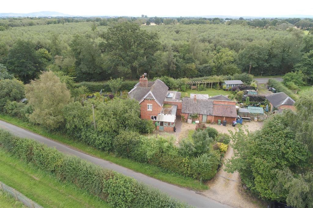 Stanton Upon Hine Heath, Shrewsbury 3 bed cottage for sale £364,995