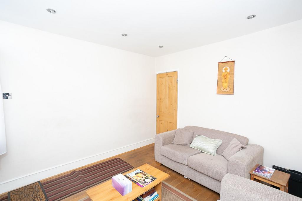 St James Road, Watford, Hertfordshire, WD18 3 bed terraced house for