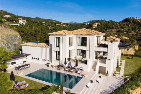 5 bedroom villa, El Madroñal, Benahavis, Malaga