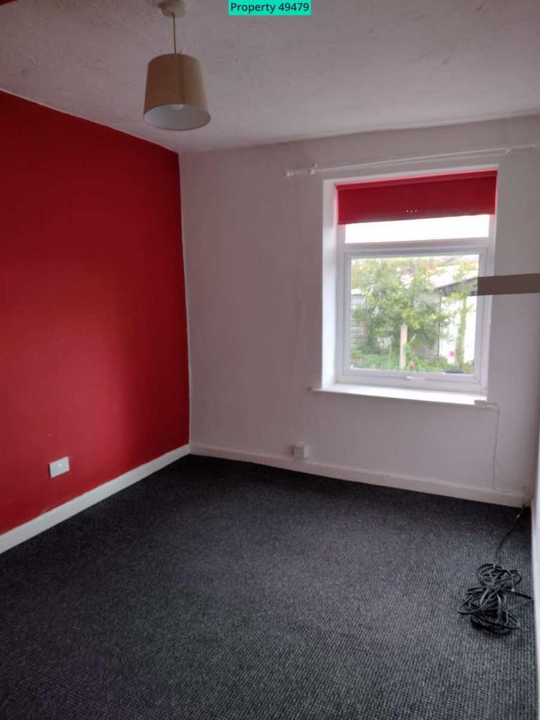 Rear bedroom